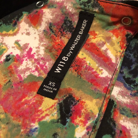 W118 by Walter Baker | Abstract Open-back Top - Picture 5 of 7